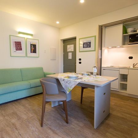 Hotel Al Campanile - Luxury Suites & Apartments Baveno Esterno foto