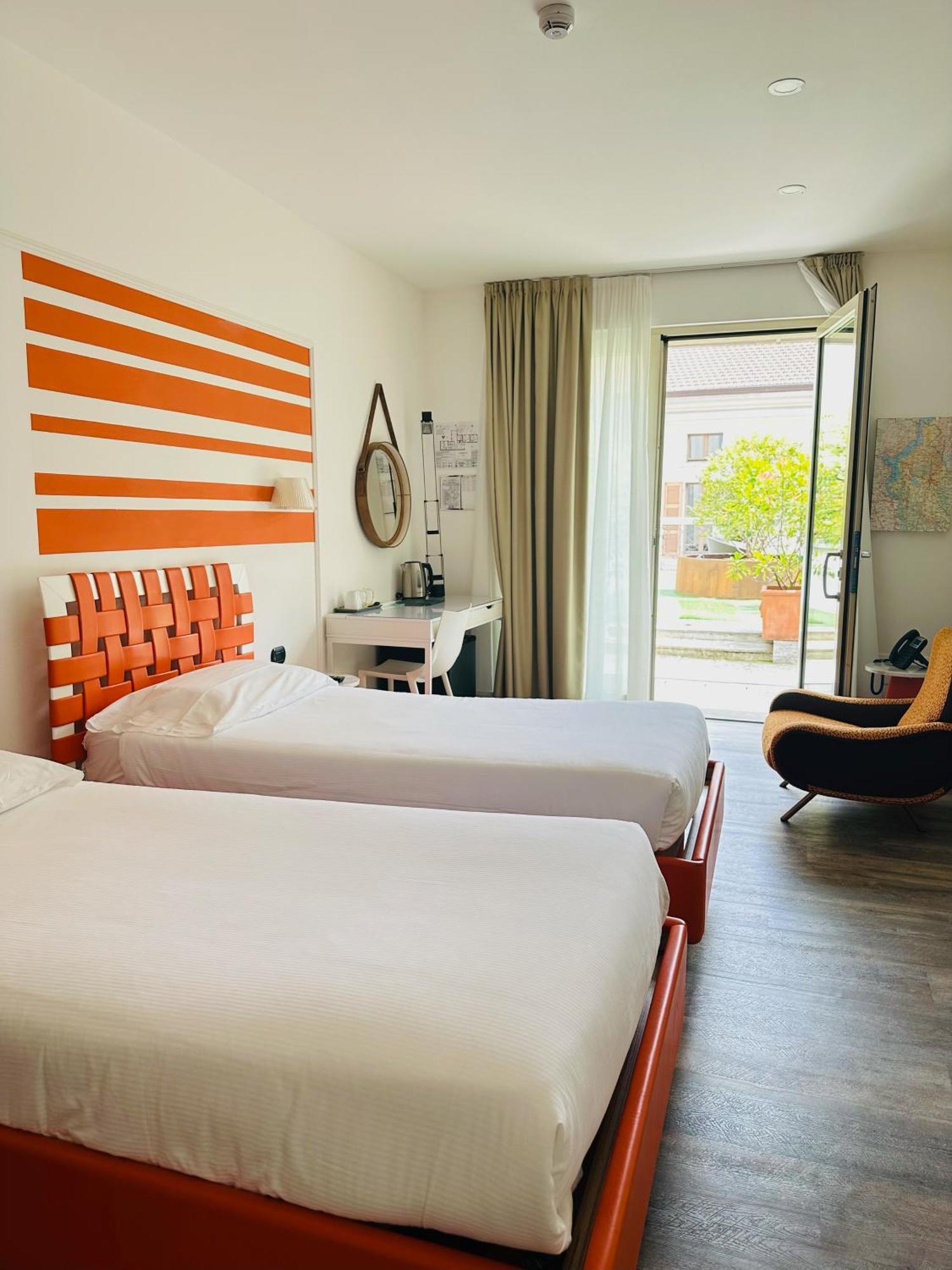 Hotel Al Campanile - Luxury Suites & Apartments Baveno Esterno foto