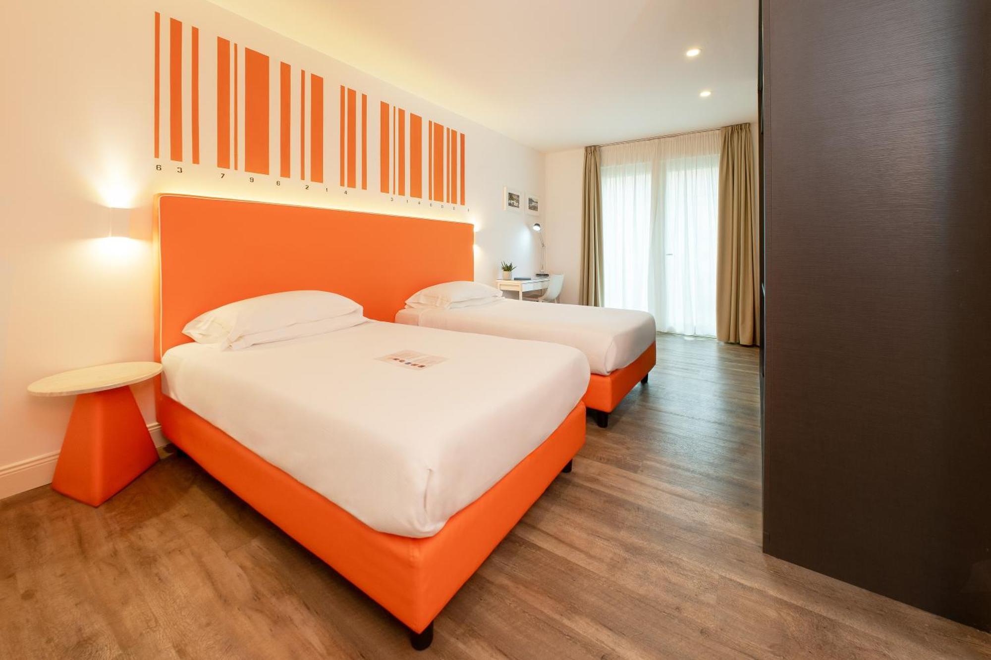 Hotel Al Campanile - Luxury Suites & Apartments Baveno Esterno foto