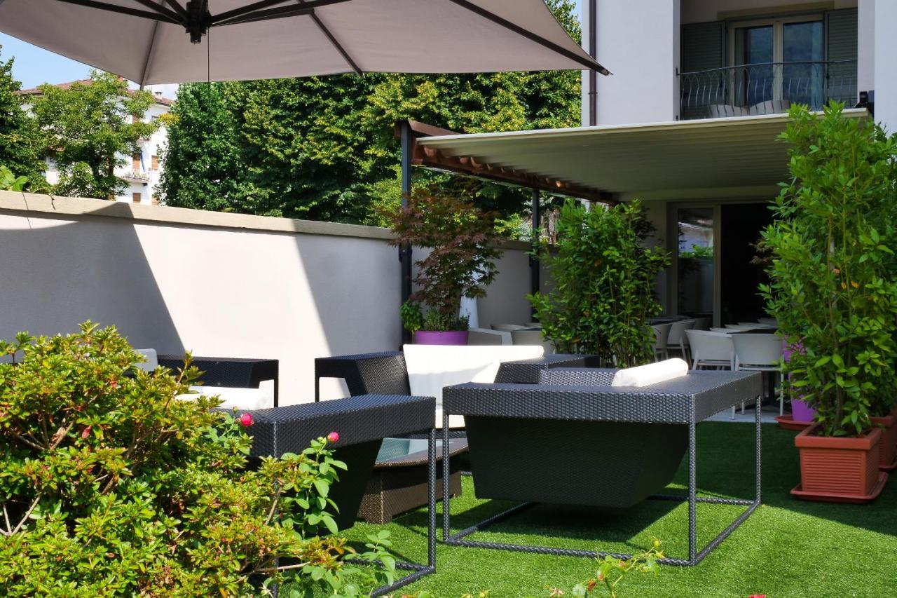 Hotel Al Campanile - Luxury Suites & Apartments Baveno Esterno foto