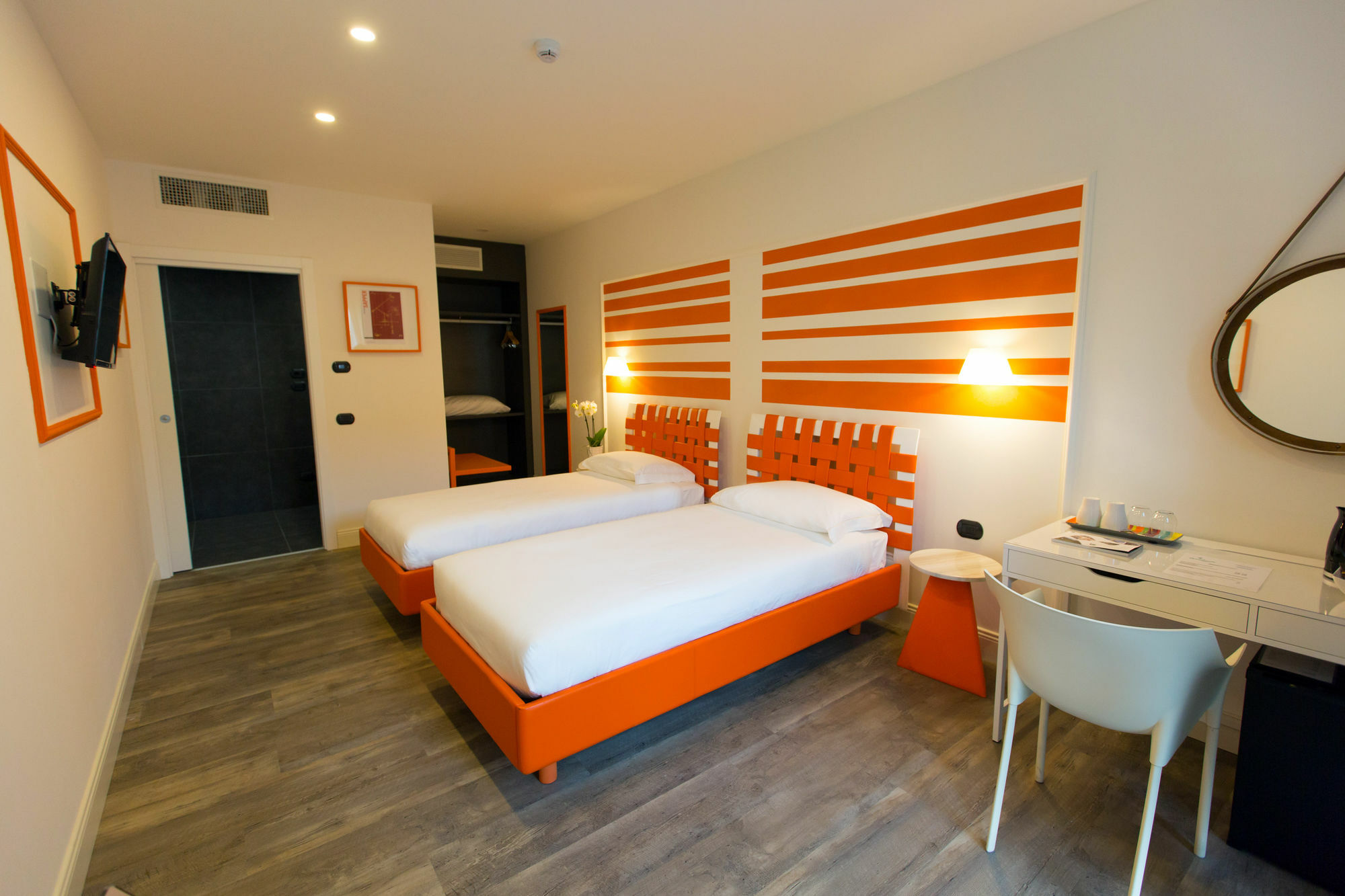 Hotel Al Campanile - Luxury Suites & Apartments Baveno Esterno foto